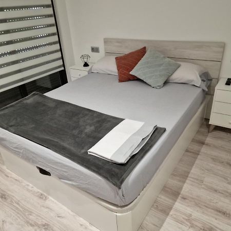 Moderno Duplex Comfort Roses Dış mekan fotoğraf