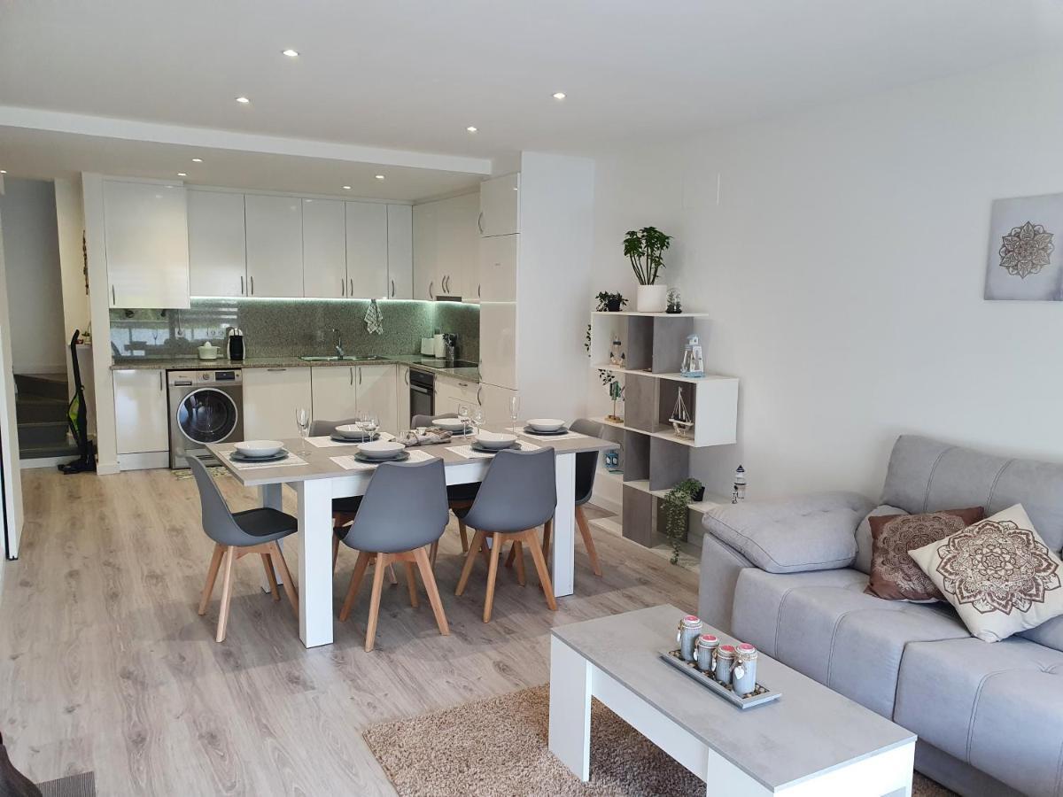 Moderno Duplex Comfort Roses Dış mekan fotoğraf