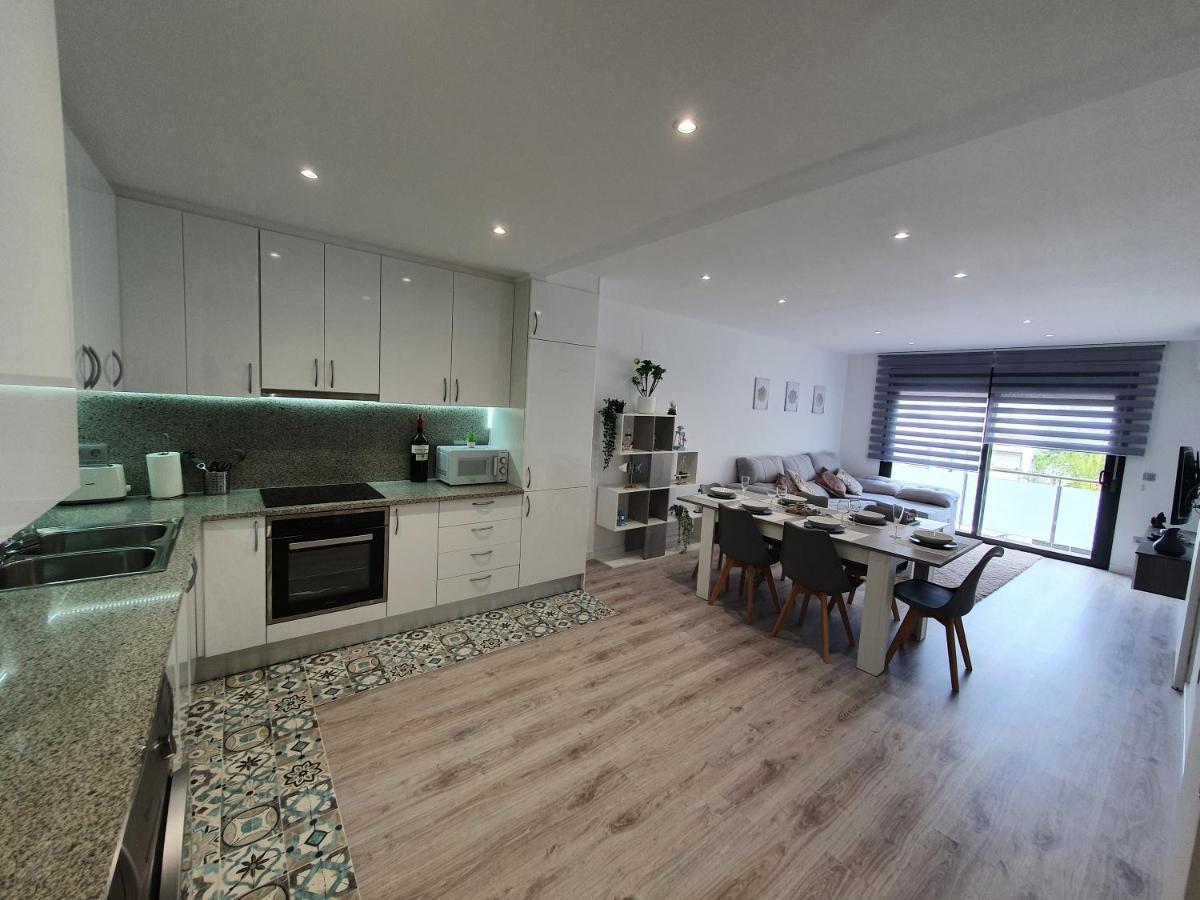 Moderno Duplex Comfort Roses Dış mekan fotoğraf