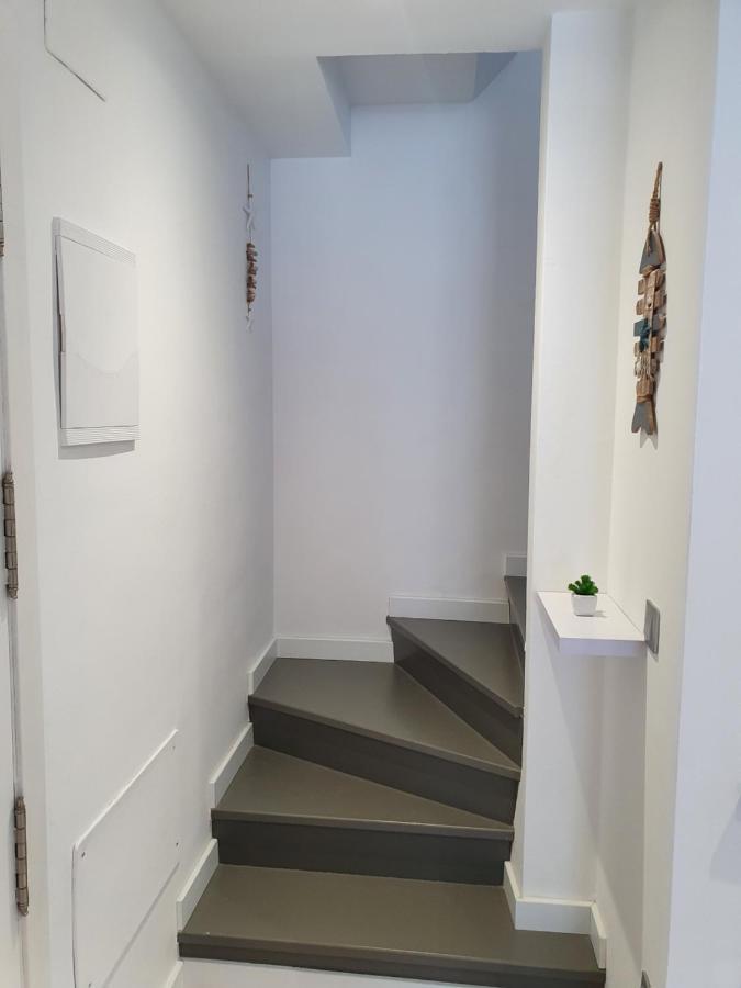 Moderno Duplex Comfort Roses Dış mekan fotoğraf