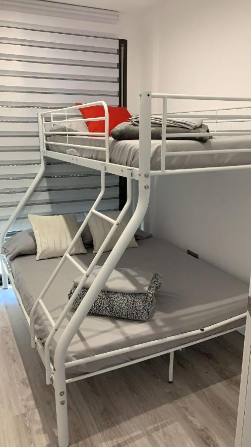Moderno Duplex Comfort Roses Dış mekan fotoğraf